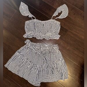 Hemline set with tie waist